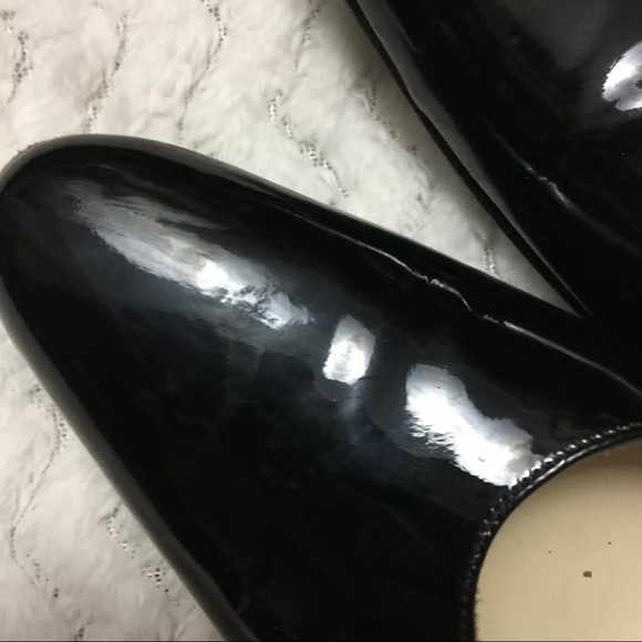 Ferragamo Vintage Kitten Heel Patent Leather Pumps - Picture 6 of 7
